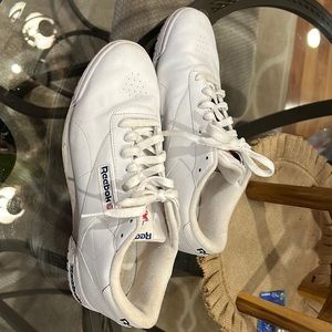 Reebok Men’s gently worn Classic sneakers. White leather size 10. Great shape.